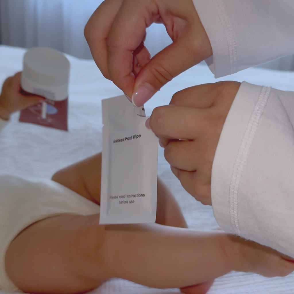 Baby-Hand- und Fußabdruck mit Folienprägung